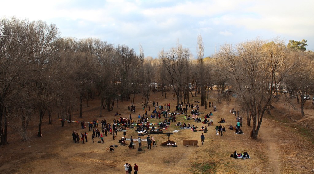 El silencio como insulto: un mes de acampe en el&nbsp;Vulpiani